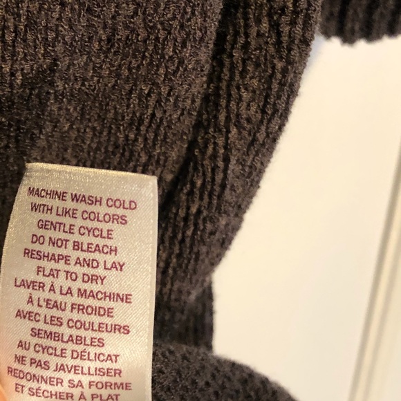 Short sleeve sweater 🎈2 for $15 🎈 - Picture 7 of 10